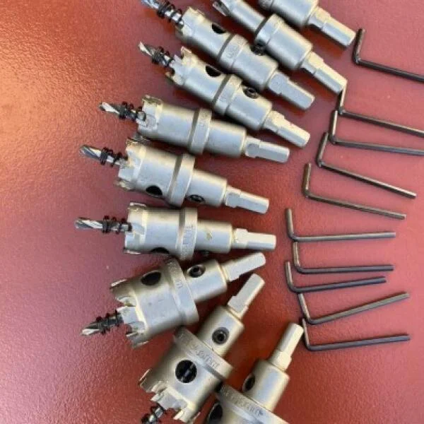Khoét Lỗ Inox