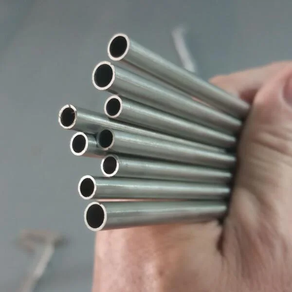 Ống inox phi 10 dày 1mm