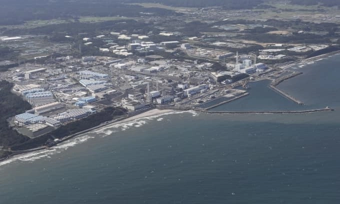 Ảnh chụp từ trên cao các bể chứa nước thải đã qua xử lý tại nhà máy điện hạt nhân Fukushima hôm 24/8.